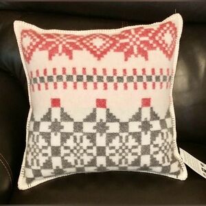 NWT Barker Textiles 100% New Zealand Wool Holiday Christmas Throw Pillow Winter